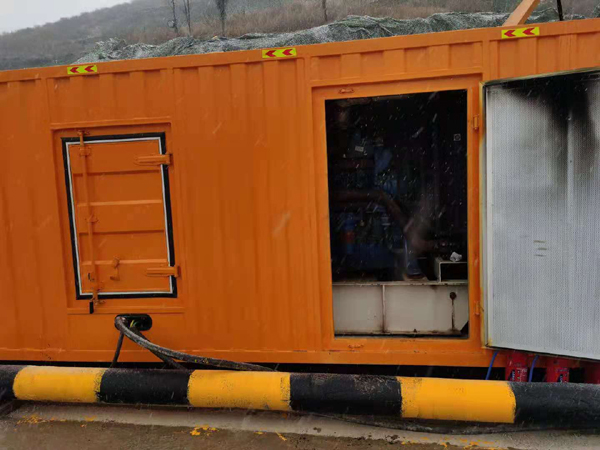 革吉发电机出租 柴油发电机组电压低报警怎么办？