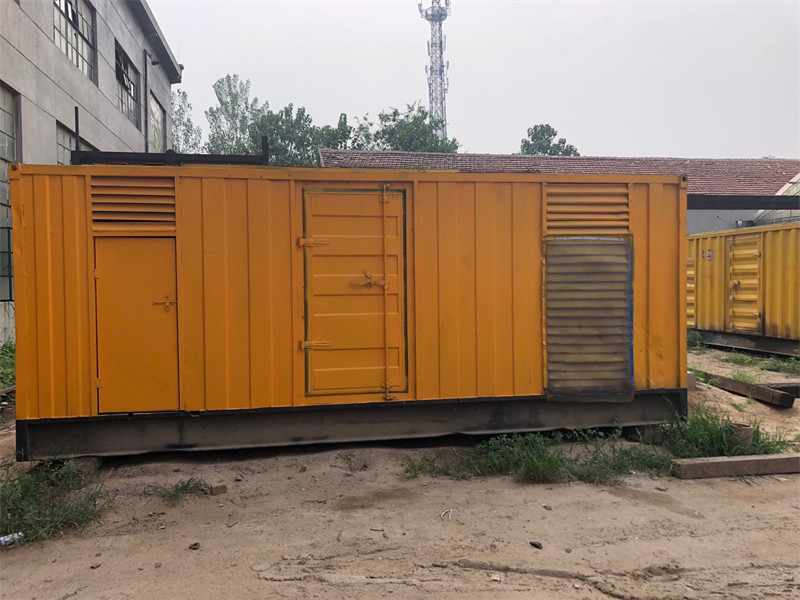 革吉柴油发电机如何判断新机油是否已经完全充满机油滤清器？