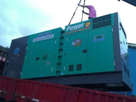 革吉柴油发电机组转速不稳定时，如何对发动机进行维护？