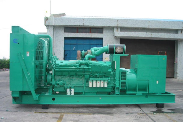 革吉工厂发电机应急发电时如何更准确地检查发电机状态？